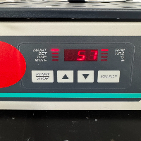 New Brunswick Innova 2100 Platform Shaker image 2